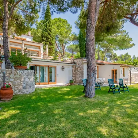 Elba Sunset 别墅 *